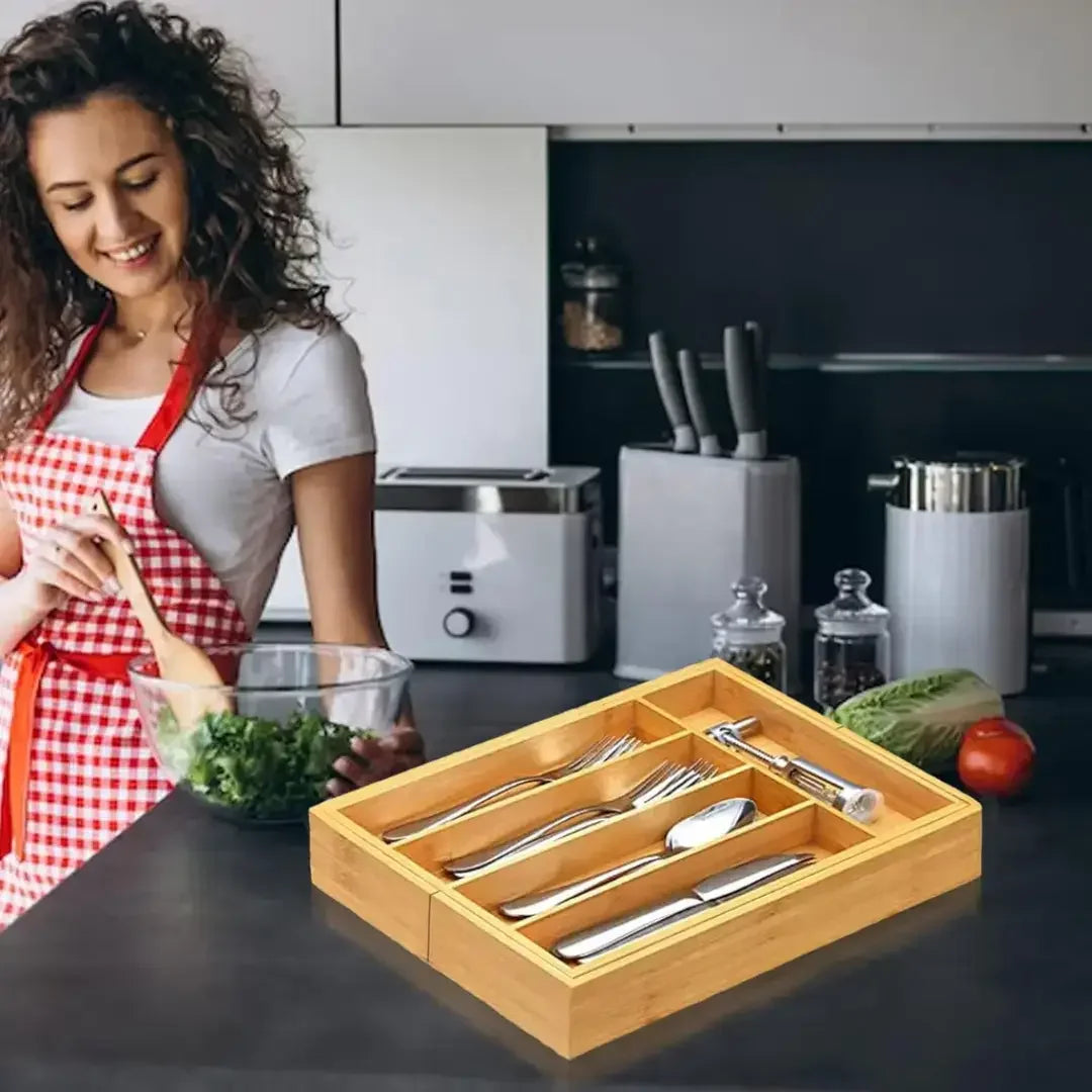 Extendable Bamboo Cutlery Holder